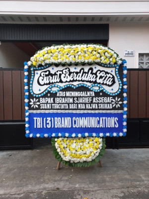 Papan Bunga Duka di Aramo